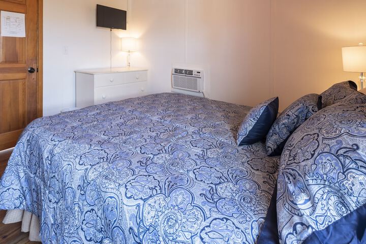 Room 180 of 309