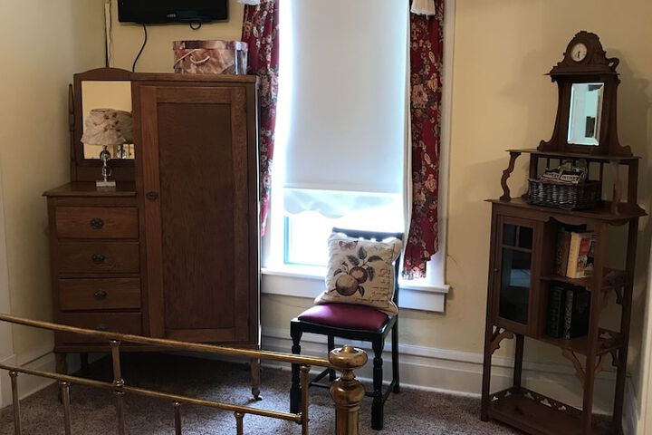 Room 9 of 62