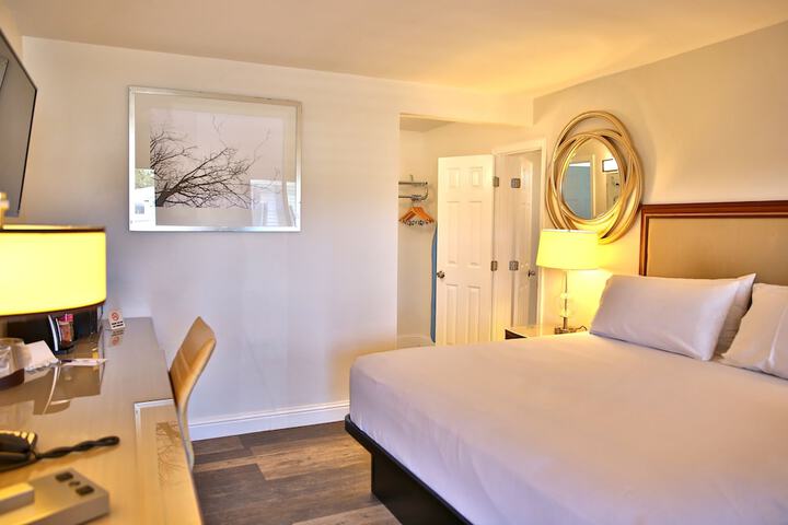 Room 21 of 25