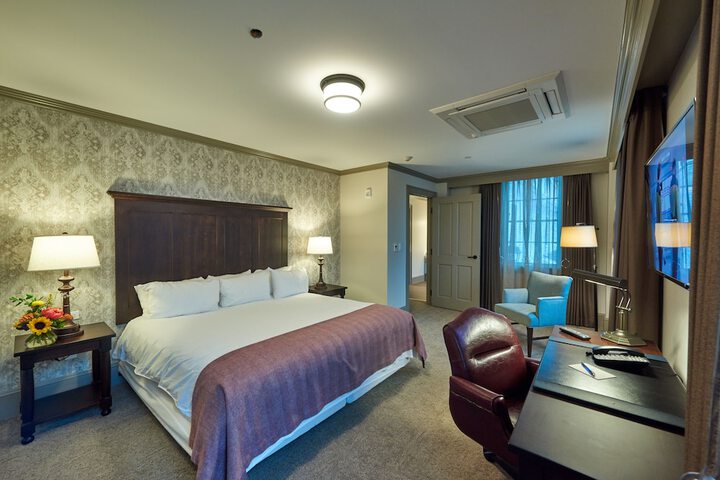 The Groton Inn