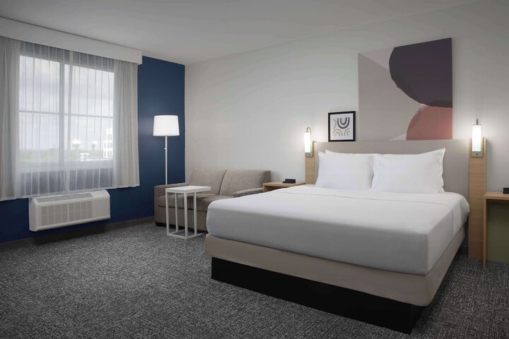 Spark by Hilton Miami Doral
