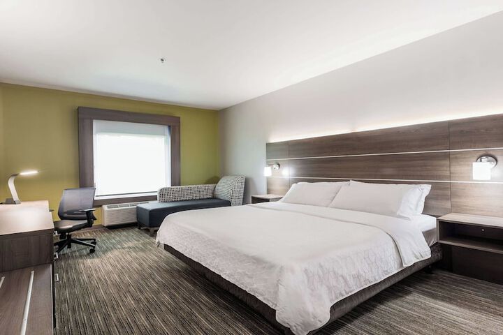 Room 35 of 56