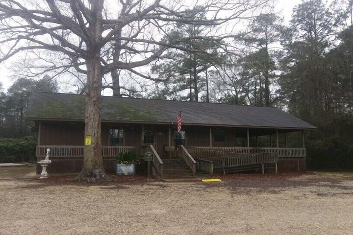 Whispering Creek Lodging & RV Resort