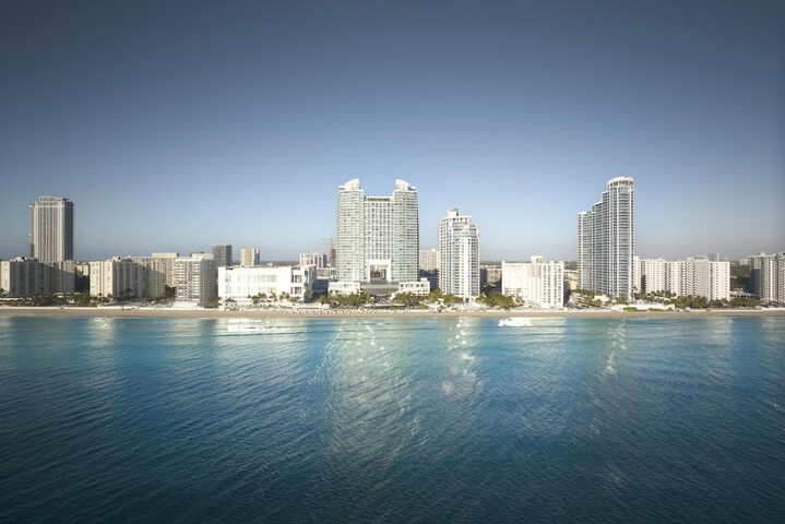 Signia by Hilton Diplomat Beach Resort
