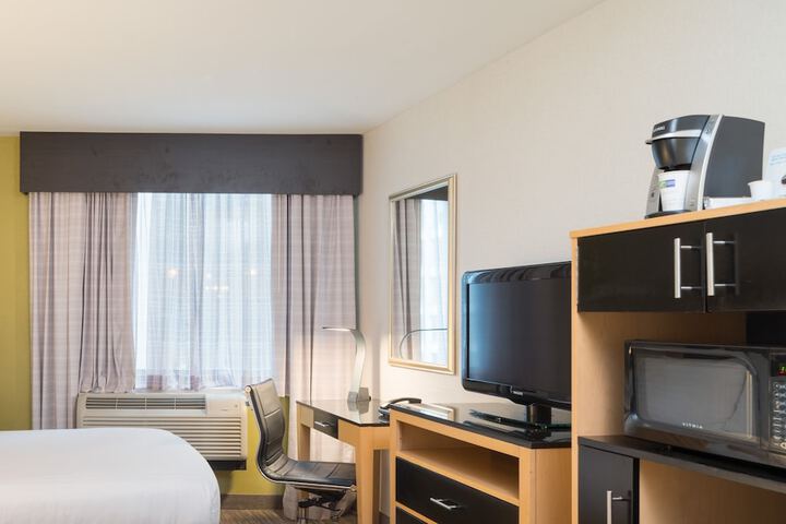 Room 20 of 35