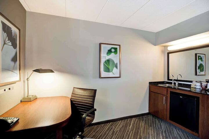 Room 25 of 39
