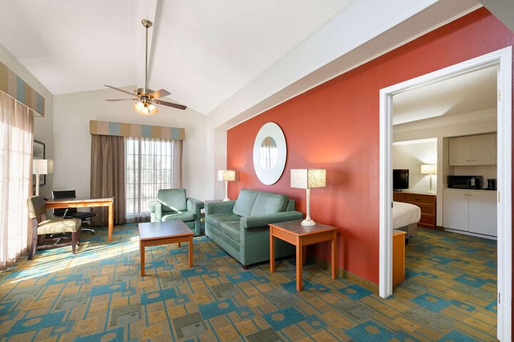 Room 29 of 40