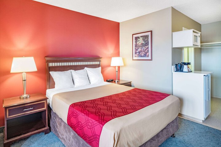 Travelodge by Wyndham Fort St. John