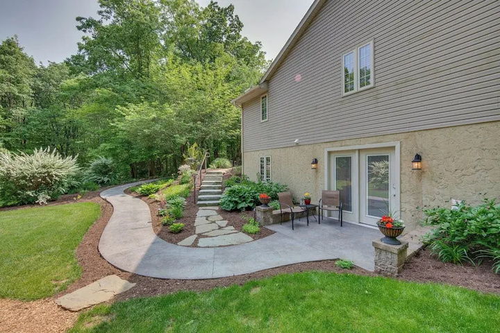 The Haven at Welsh Mountain Suites - Apt w / Patio!