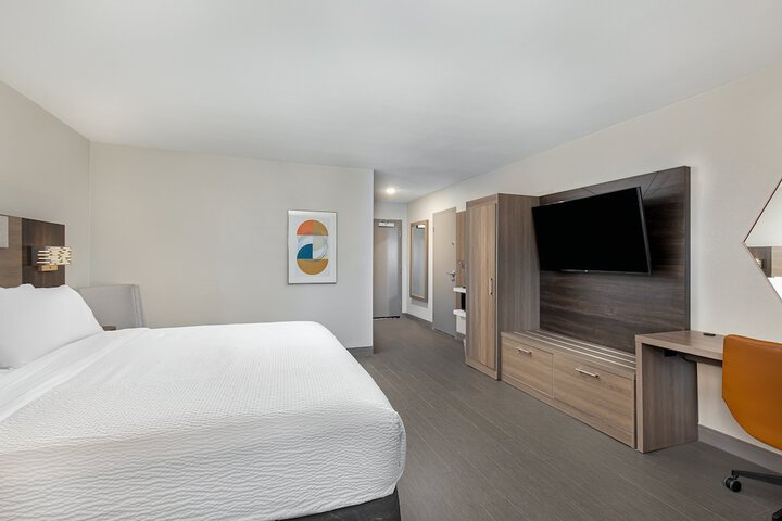 Room 11 of 31