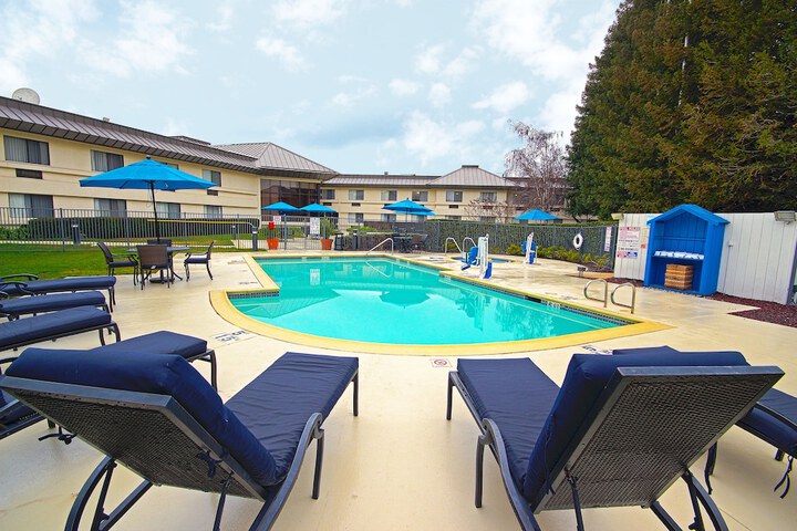 Holiday Inn Express Walnut Creek by IHG