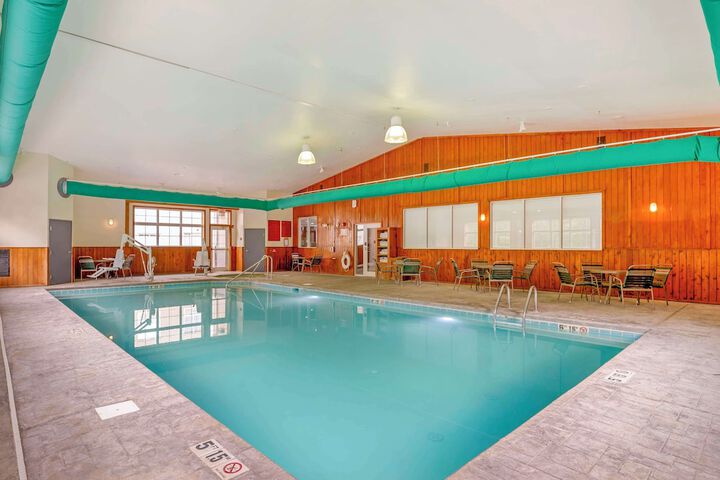 Best Western Plus Crossroads Inn & Suites