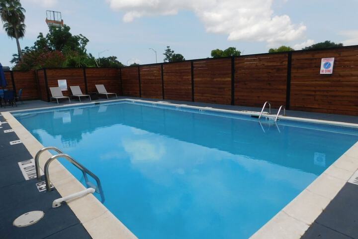 Pool 4 of 39