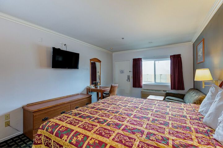 Room 14 of 23
