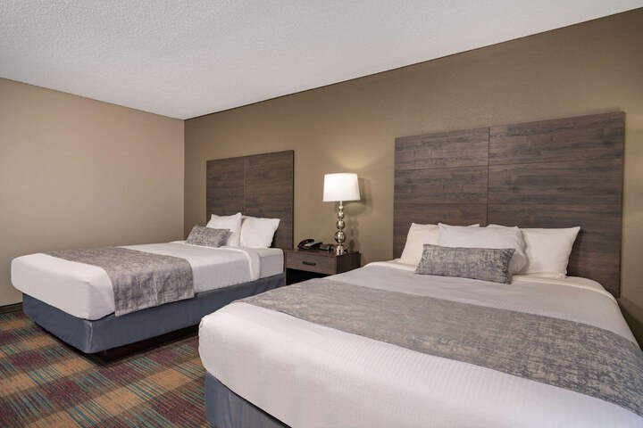 Room 19 of 28