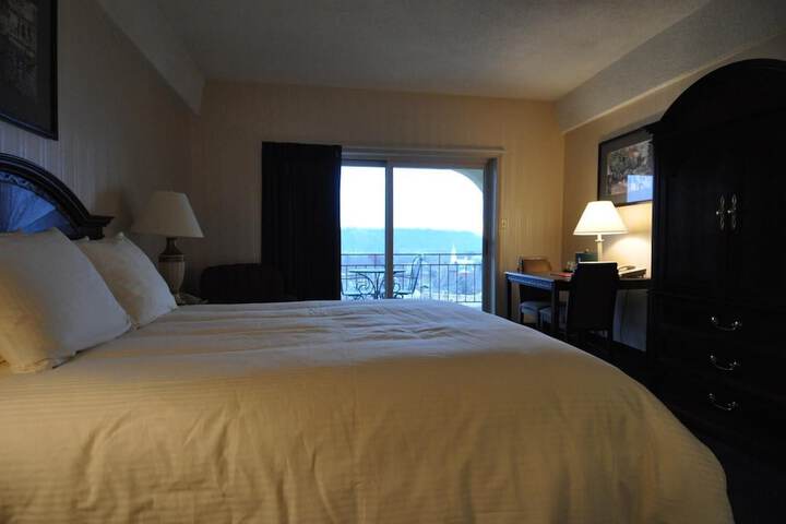 Room 14 of 35