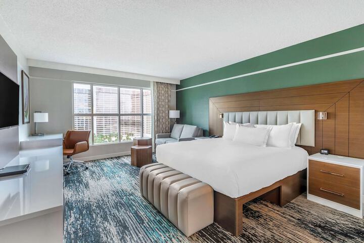 Room 12 of 30