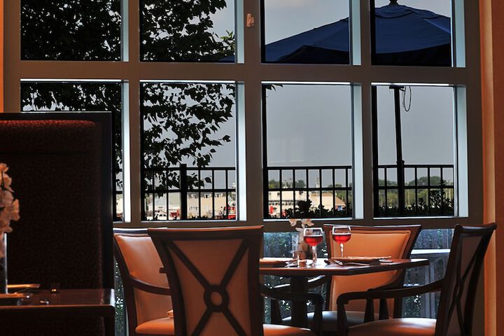 Renaissance Portsmouth-Norfolk Waterfront Hotel