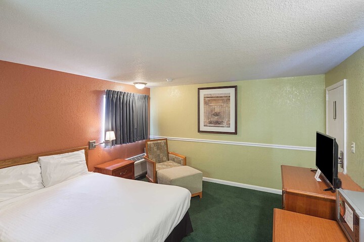 Room 32 of 36