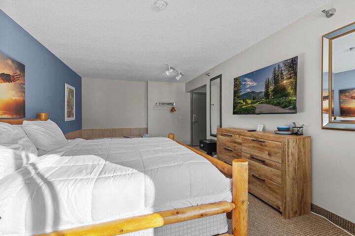 Nisswa Hotel and Suites