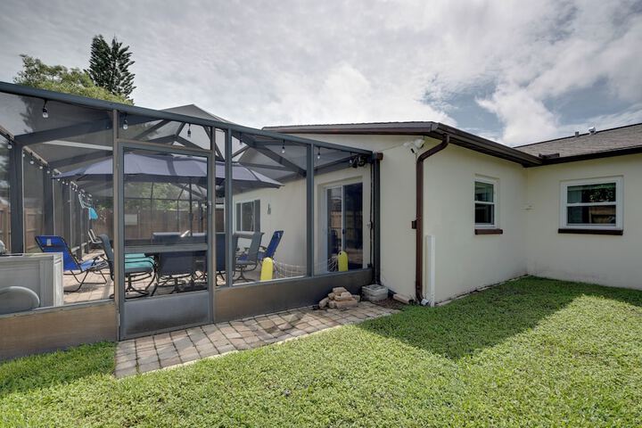 Home Near Werner-boyce & New Port Richey!