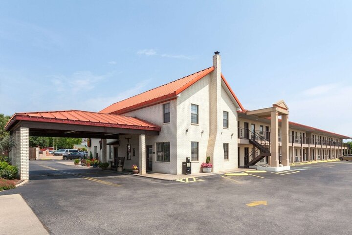 Hotel 6 of 80