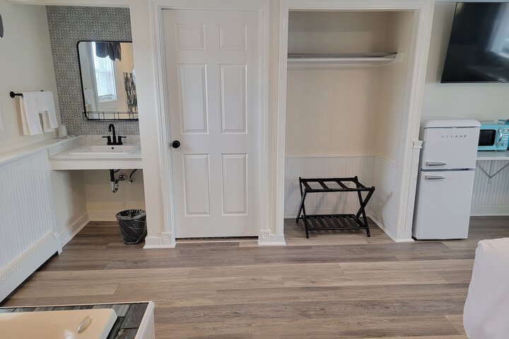 Room 13 of 63