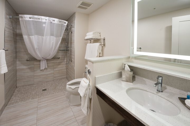 Encore Suites by Service Plus Inns