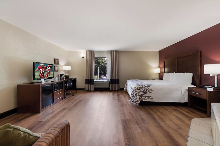 Room 16 of 25