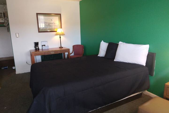Room 37 of 64