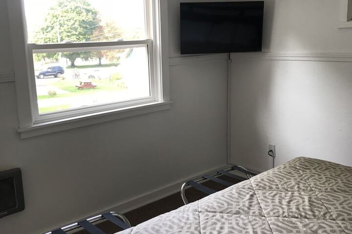 Room 32 of 42