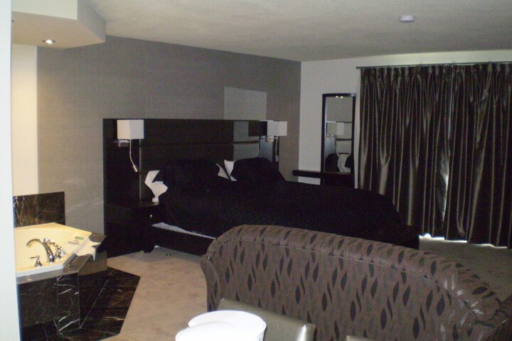 Room 26 of 37
