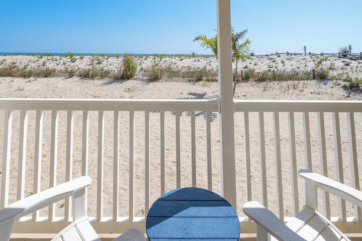 Drifting Sands Oceanfront Hotel