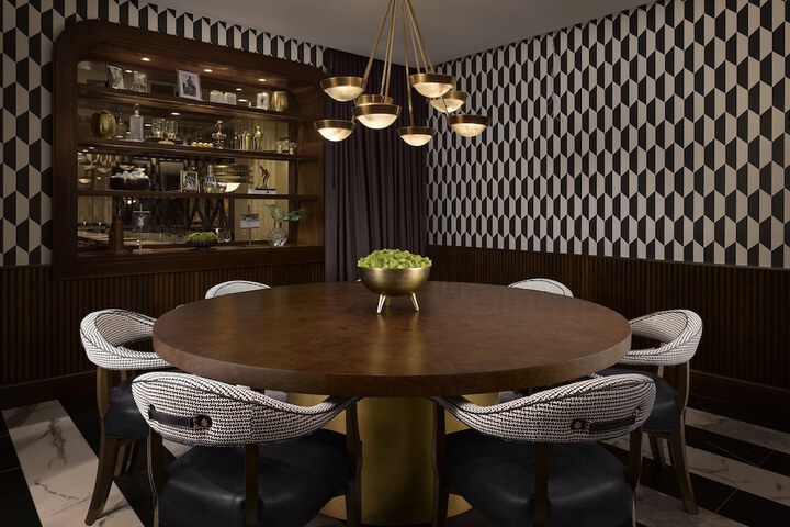 Dining 76 of 116