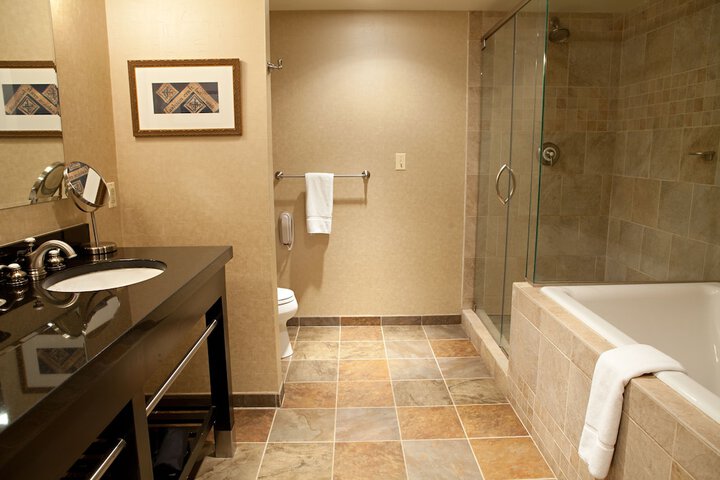 Craddock Terry Hotel Lynchburg, a Tribute Portfolio Hotel