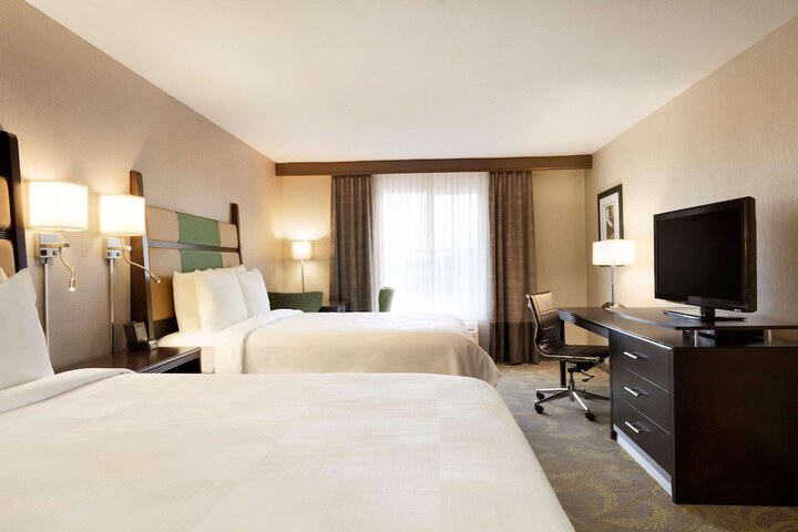 Room 14 of 27