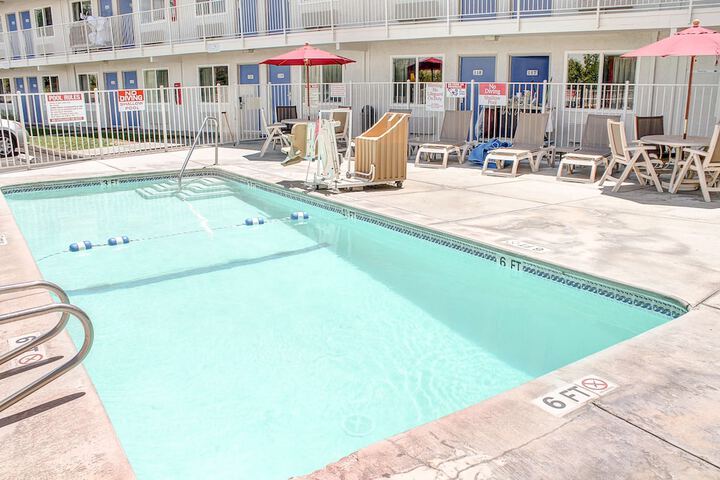 Motel 6 Lancaster CA