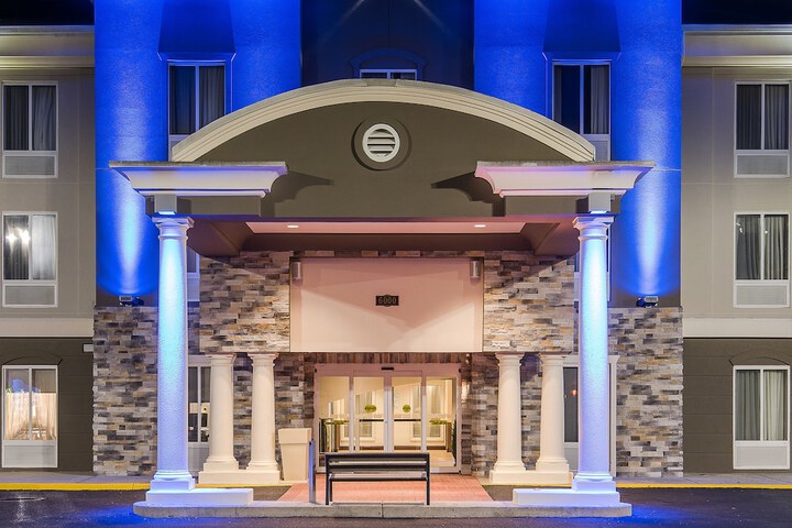 Hotel 2 of 47