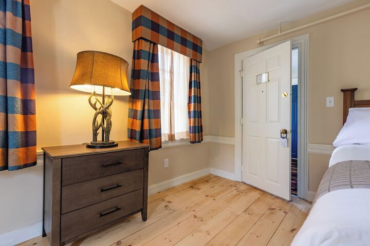 Room 58 of 111
