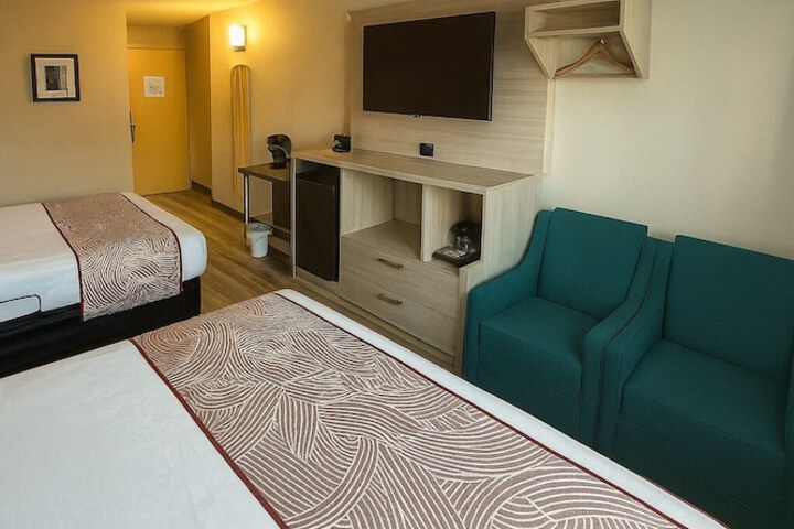 The Floral Park Motor Lodge