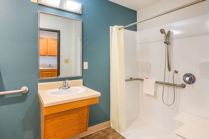 Room 32 of 47