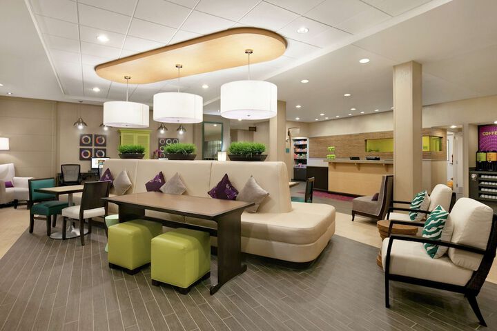 Hotel Interior 7 of 34