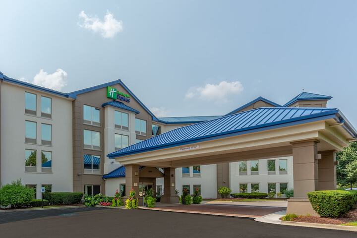 Holiday Inn Express Hotel & Suites Chicago-Midway Airport by IHG