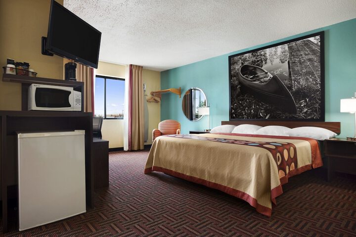 Room 14 of 17