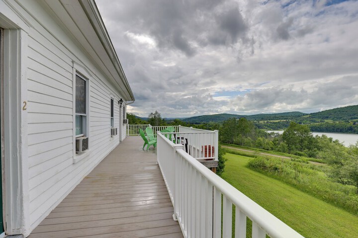 Private Retreat w / Deck: 1 Mi From Cowanesque Lake