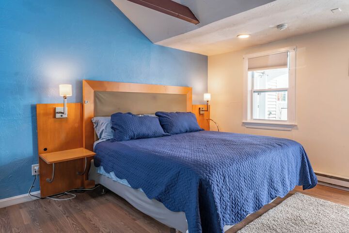 Jonathan Edwards Motel