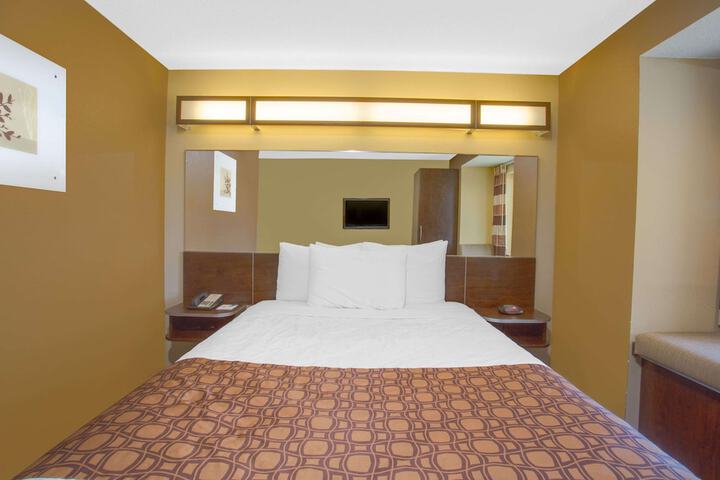 Microtel Inn & Suites by Wyndham Harrisonburg