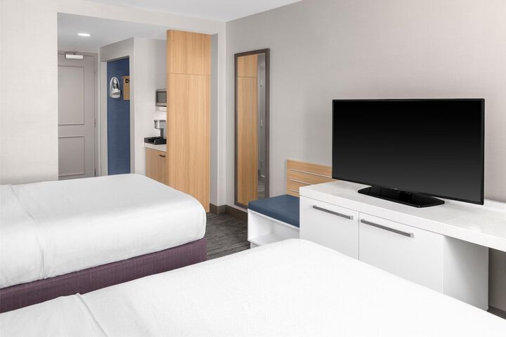 Hilton Garden Inn Queens / JFK Airport
