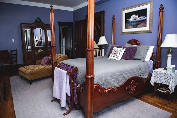 Room 15 of 51