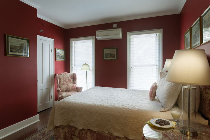 Room 16 of 48
